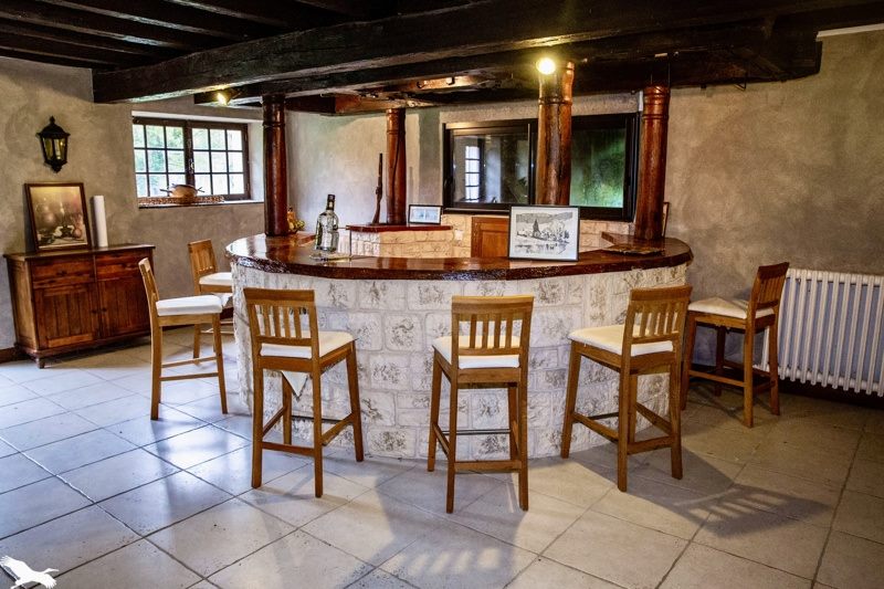 Vente Maison ANJOUIN - 7 pièces -254 m² - (36210)