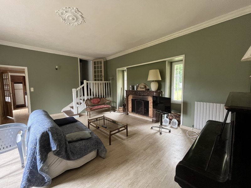 Vente Maison COUR CHEVERNY - 8 pièces -264 m² - (41700)