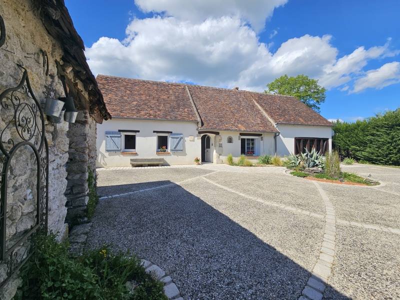 Vente Maison CELLETTES - 8 pièces -143 m² - (41120)