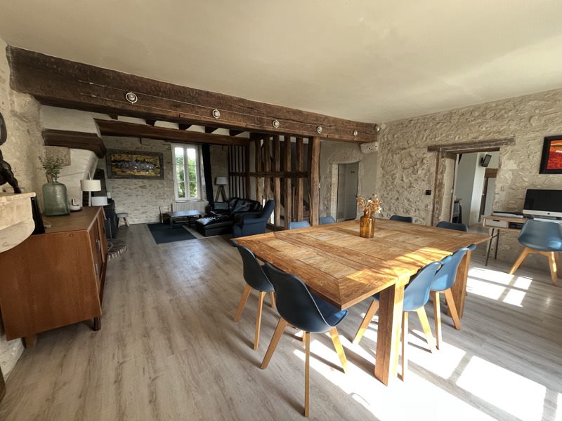 Vente Maison CELLETTES - 7 pièces -173 m² - (41120)