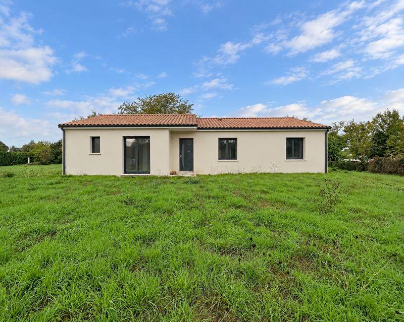 Vente Maison Saint-Aigulin - 6 pièces -110 m² - (17360)