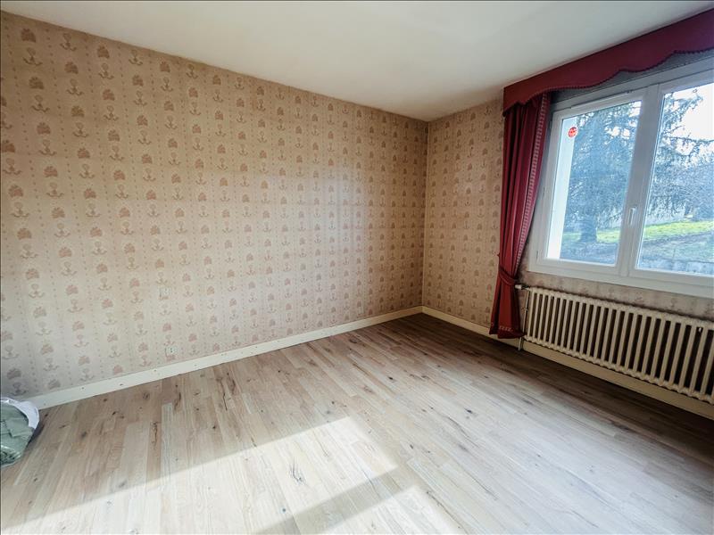 Vente Maison LA ROCHE CHALAIS - 6 pièces -125 m² - (24490)