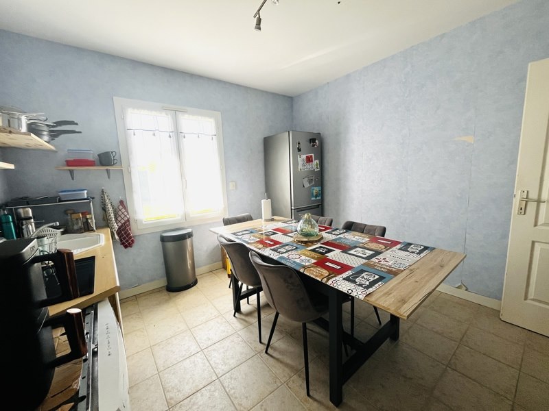 Vente Maison CHALAIS - 5 pièces -125 m² - (16210)