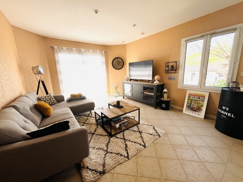 Vente Maison CHALAIS - 5 pièces -125 m² - (16210)