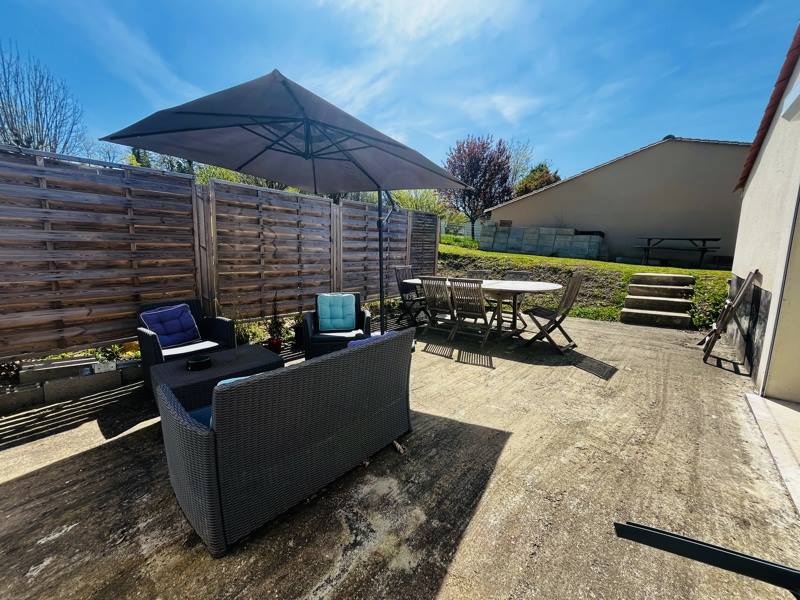 Vente Maison CHALAIS - 5 pièces -125 m² - (16210)