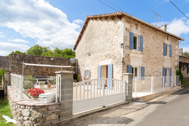 Vente Maison PARCOUL CHENAUD - 6 pièces -156 m² - (24410)