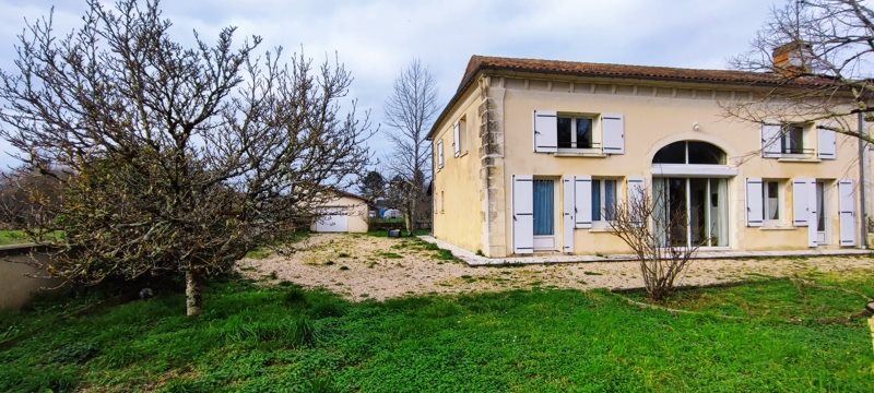 Vente Maison PARCOUL CHENAUD - 5 pièces -236 m² - (24410)