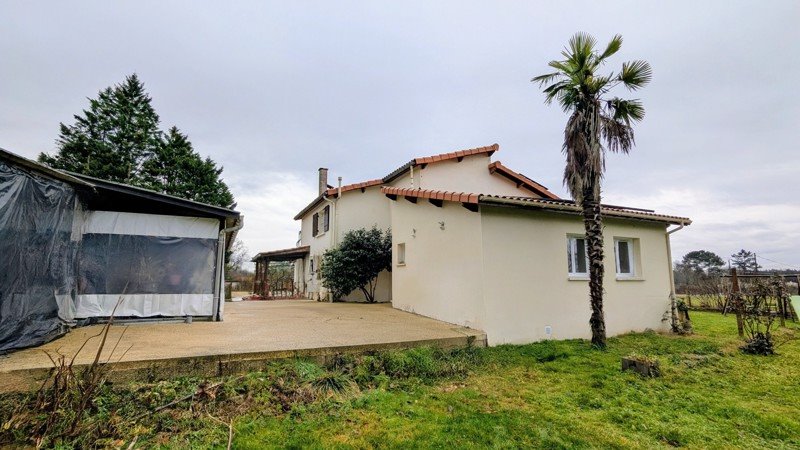 Vente Maison ST AIGULIN - 7 pièces -155 m² - (17360)
