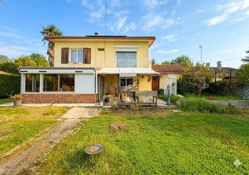 Vente Maison ST AIGULIN - 6 pièces -132 m² - (17360)
