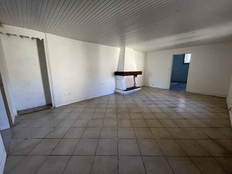 Vente Maison LA ROCHE CHALAIS - 6 pièces -201 m² - (24490)