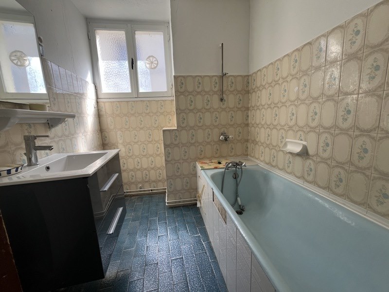 Vente Maison LA ROCHE CHALAIS - 1 pièce -58 m² - (24490)