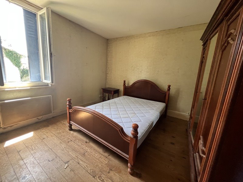 Vente Maison LA ROCHE CHALAIS - 5 pièces -123 m² - (24490)