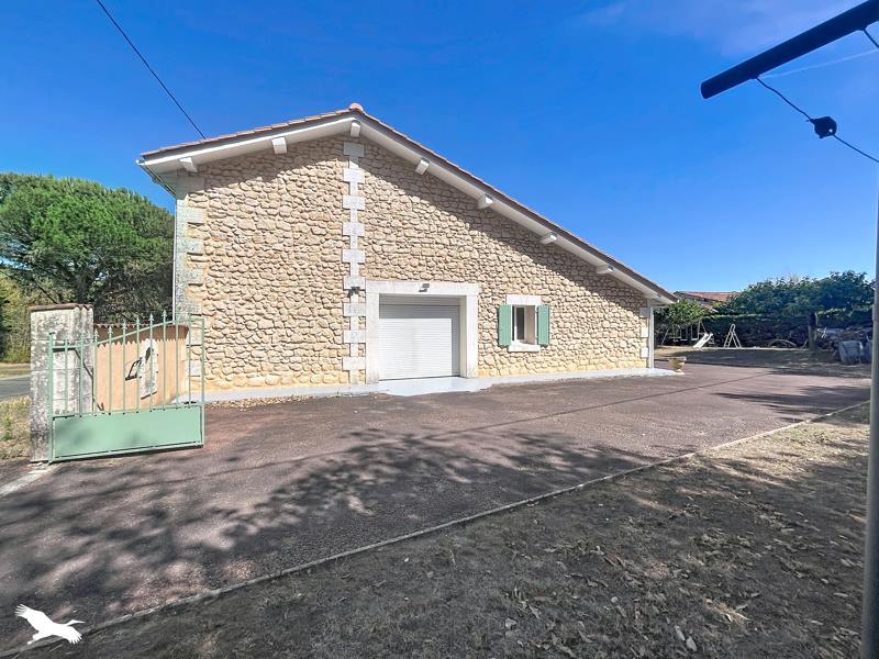 Vente Maison ST AIGULIN - 4 pièces -115 m² - (17360)