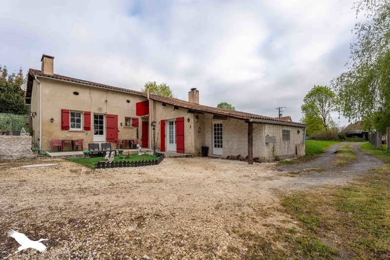 Vente Maison ST AIGULIN - 4 pièces -127 m² - (17360)
