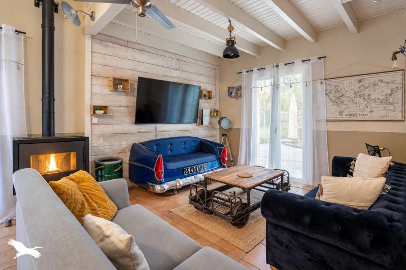 Vente Maison Saint-Aigulin - 7 pièces -150 m² - (17360)