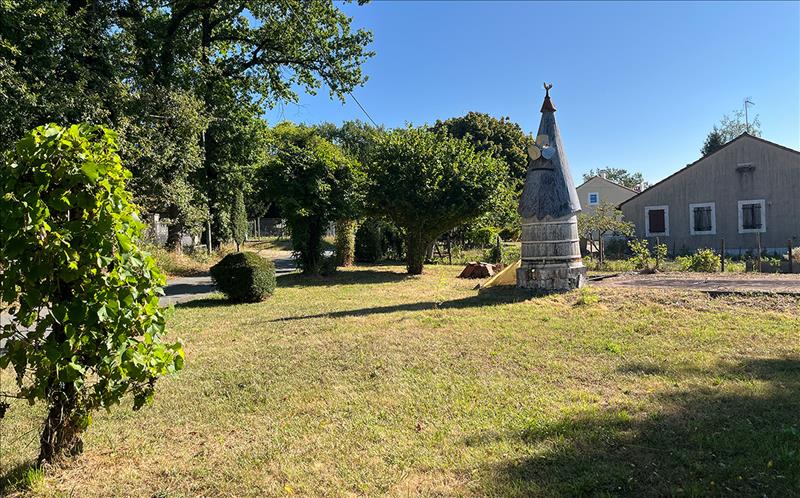 Vente Terrain VILLETOUREIX - -420 m² - (24600)