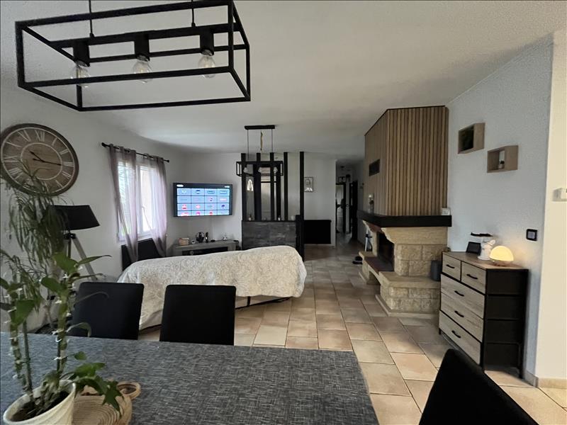 Vente Maison SEGONZAC - 5 pièces -115 m² - (24600)