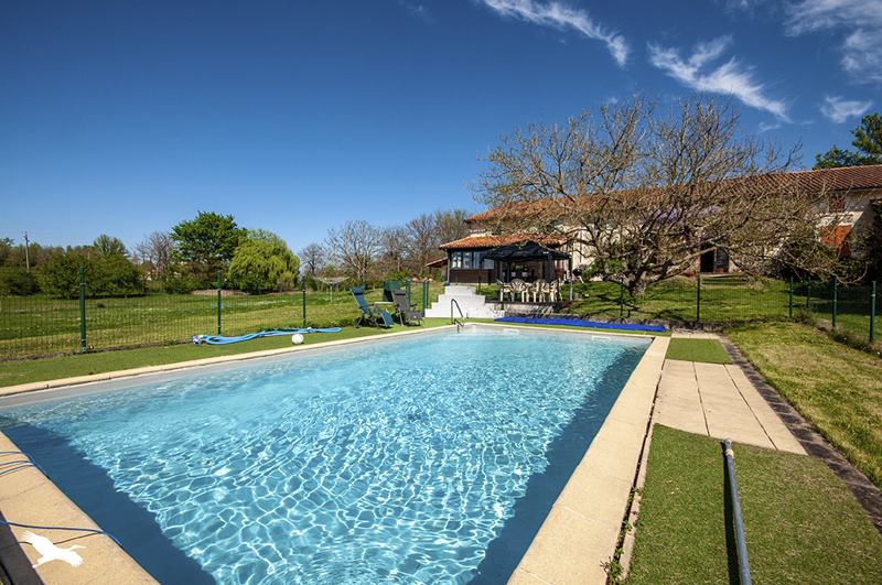 Vente Maison ST PRIVAT EN PERIGORD - 9 pièces -310 m² - (24410)