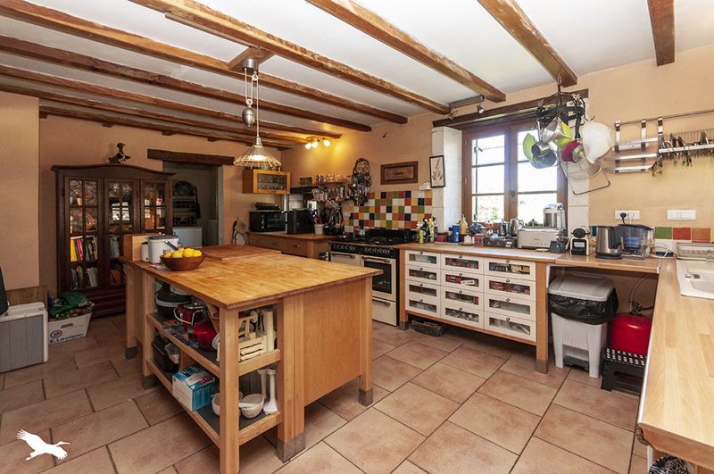 Vente Maison ST PRIVAT EN PERIGORD - 9 pièces -310 m² - (24410)