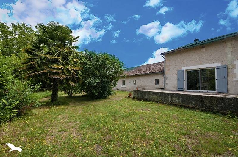 Vente Maison ST PRIVAT EN PERIGORD - 7 pièces -259 m² - (24410)