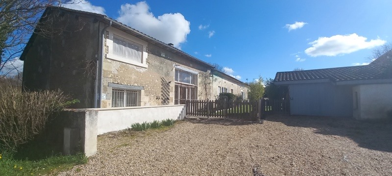 Vente Maison ST PRIVAT EN PERIGORD - 7 pièces -259 m² - (24410)