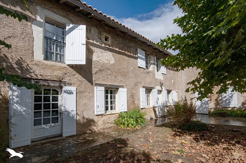 Vente Maison LA JEMAYE PONTEYRAUD - 7 pièces -231 m² - (24410)