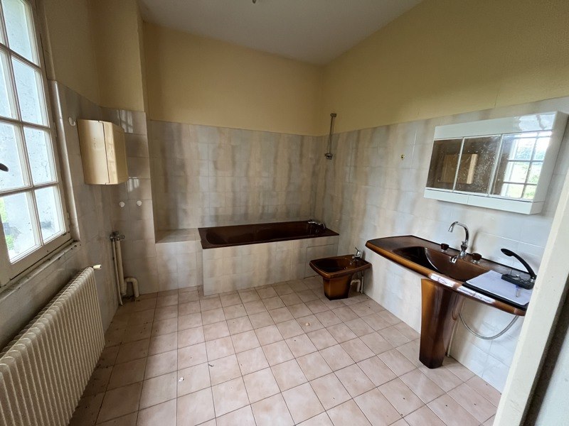 Vente Maison LA CHAPELLE GRESIGNAC - 5 pièces -155 m² - (24320)