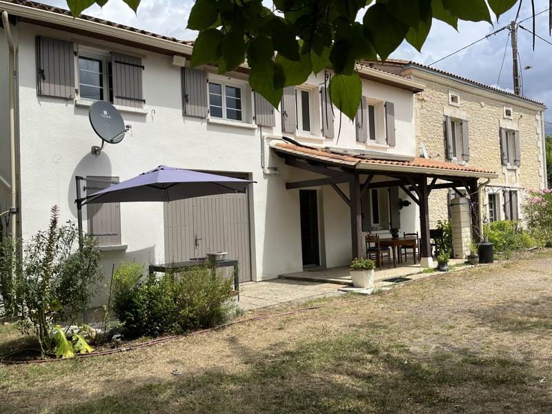 Vente Maison ST PRIVAT EN PERIGORD - 7 pièces -220 m² - (24410)