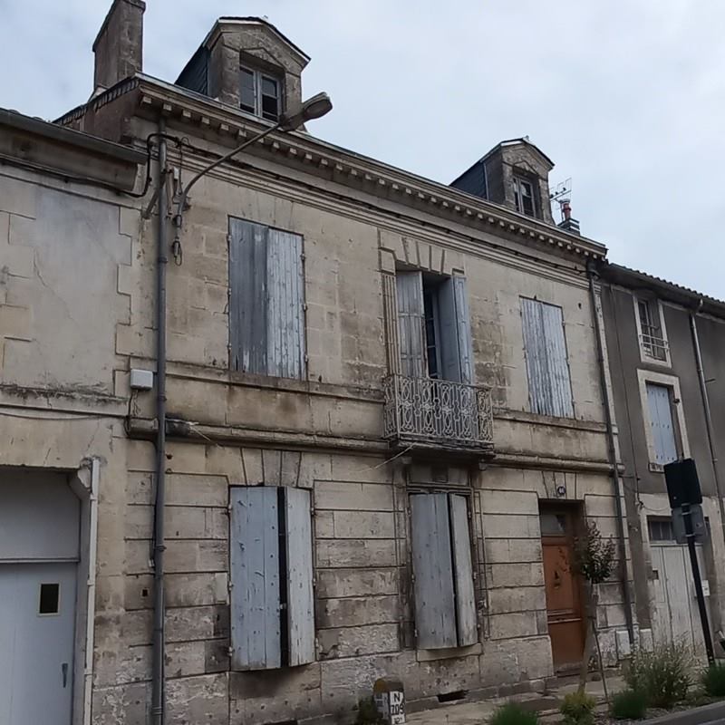 Vente Maison RIBERAC - 7 pièces -197 m² - (24600)