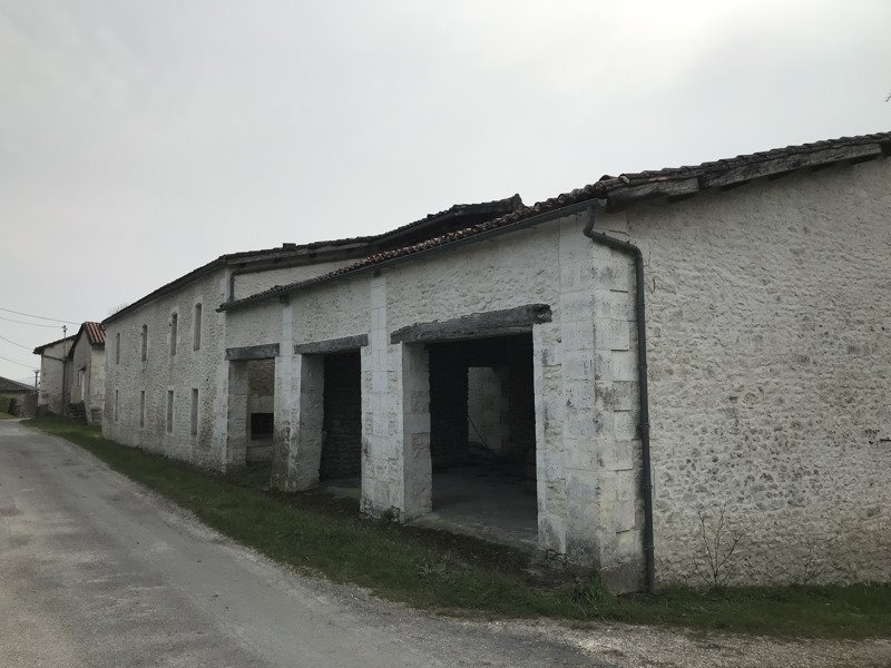 Vente Maison CHERVAL - 8 pièces -228 m² - (24320)