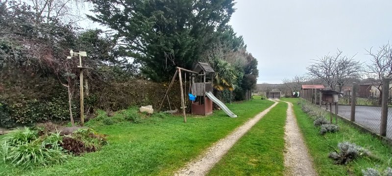 Vente Maison ST PRIVAT EN PERIGORD - 5 pièces -140 m² - (24410)