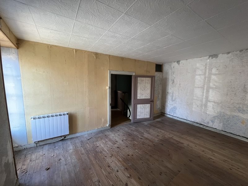 Vente Maison CHERVAL - 3 pièces -180 m² - (24320)