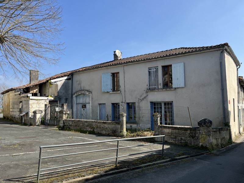 Vente Maison CHERVAL - 3 pièces -180 m² - (24320)