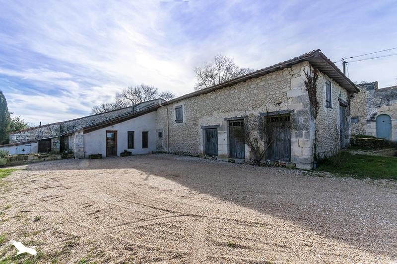Vente Maison BERTRIC BUREE - 5 pièces -224 m² - (24320)