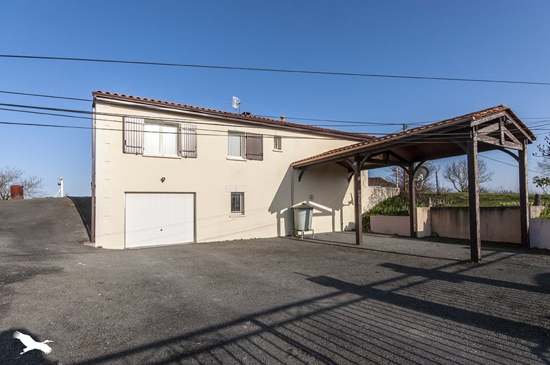 Vente Maison COMBERANCHE ET EPELUCHE - 5 pièces -135 m² - (24600)