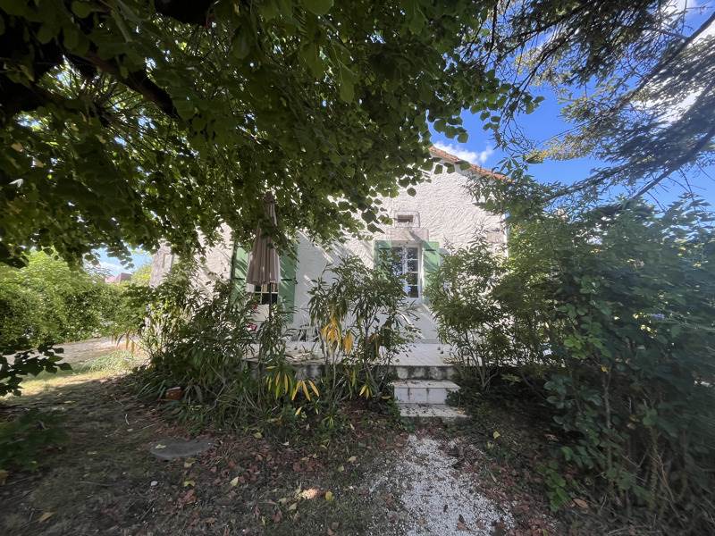 Vente Maison VILLETOUREIX - 7 pièces -143 m² - (24600)