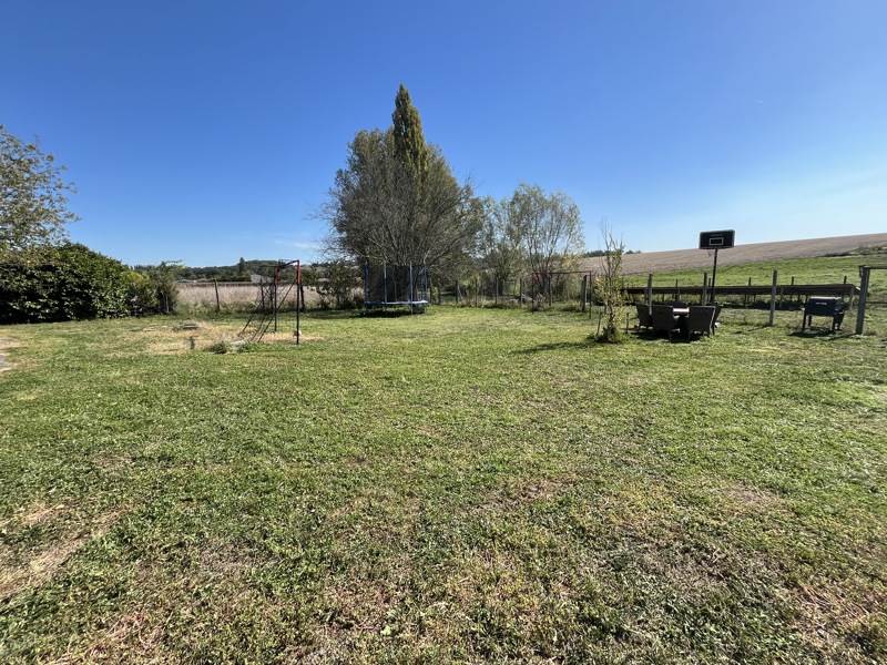 Vente Maison Saint-Martial-Viveyrol - 8 pièces -179 m² - (24320)