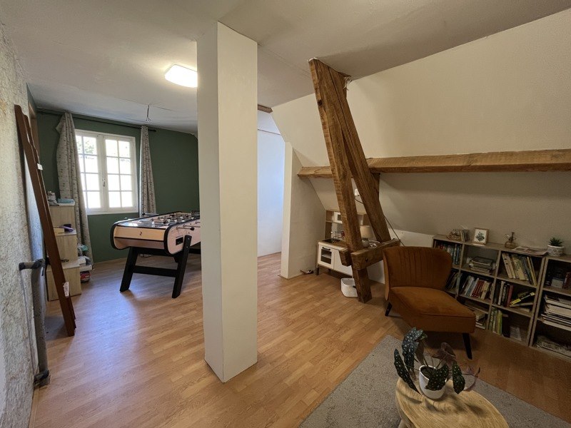 Vente Maison Saint-Martial-Viveyrol - 8 pièces -179 m² - (24320)