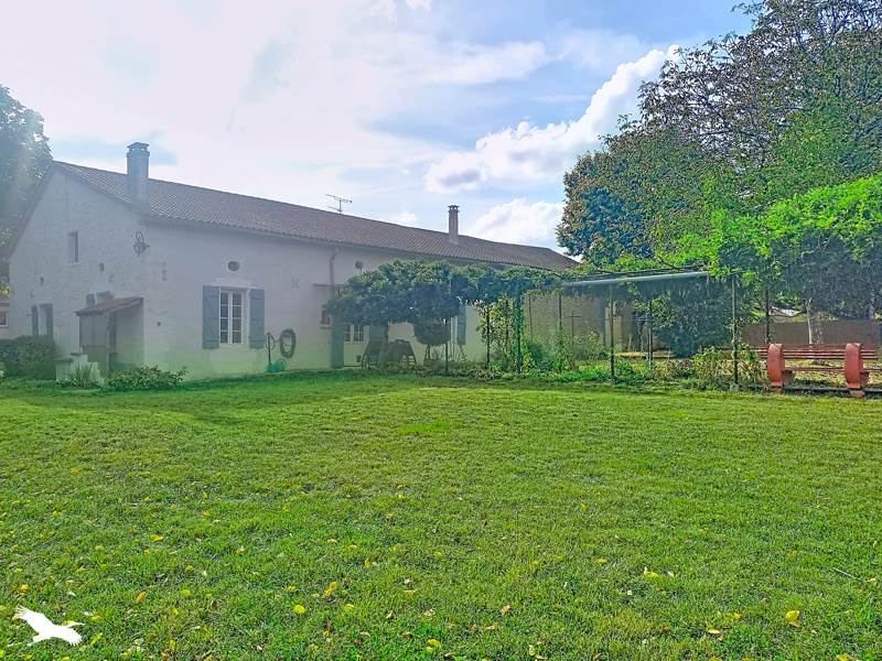 Vente Maison Petit-Bersac - 4 pièces -148 m² - (24600)