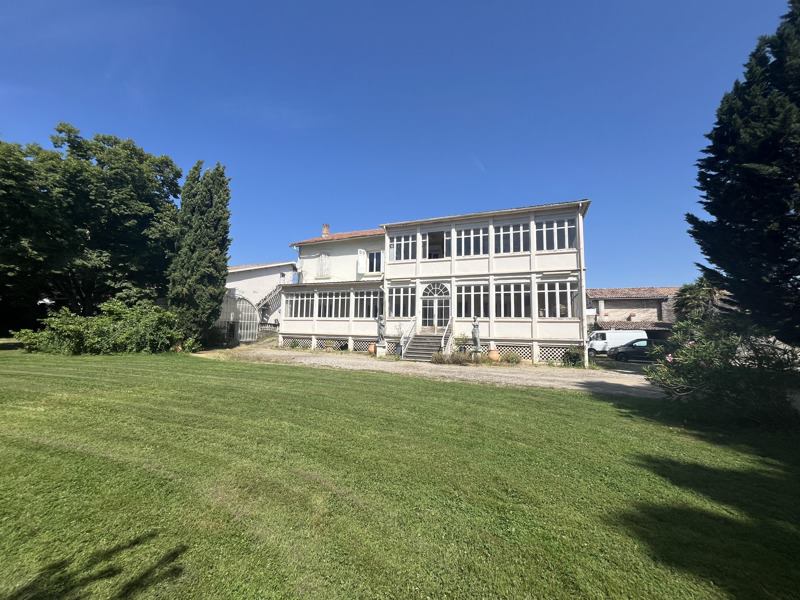 Vente Maison LAROQUE D OLMES - 11 pièces -447 m² - (09600)