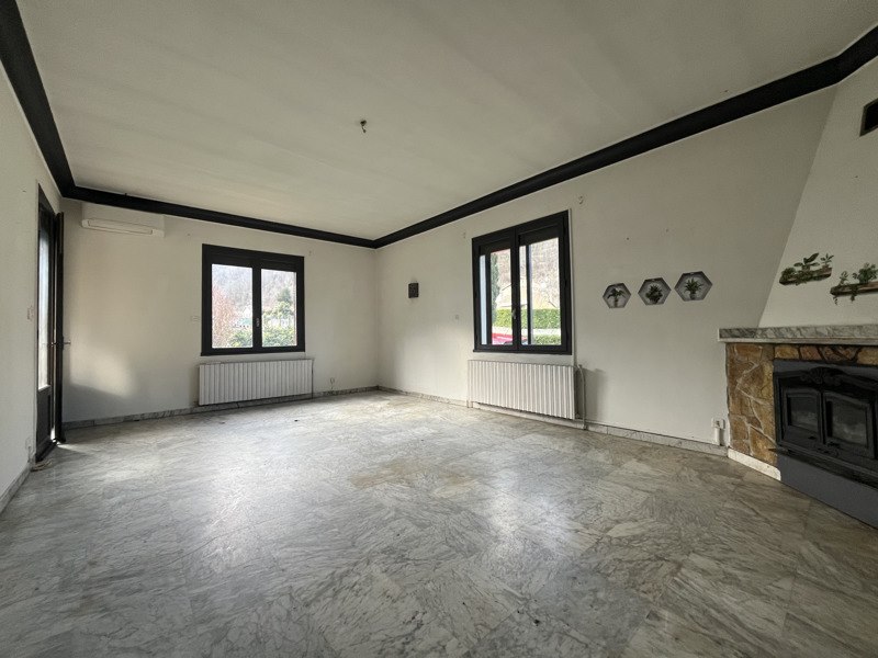 Maison  - 5 pièces    - 108 m² - MONTFERRIER (09)