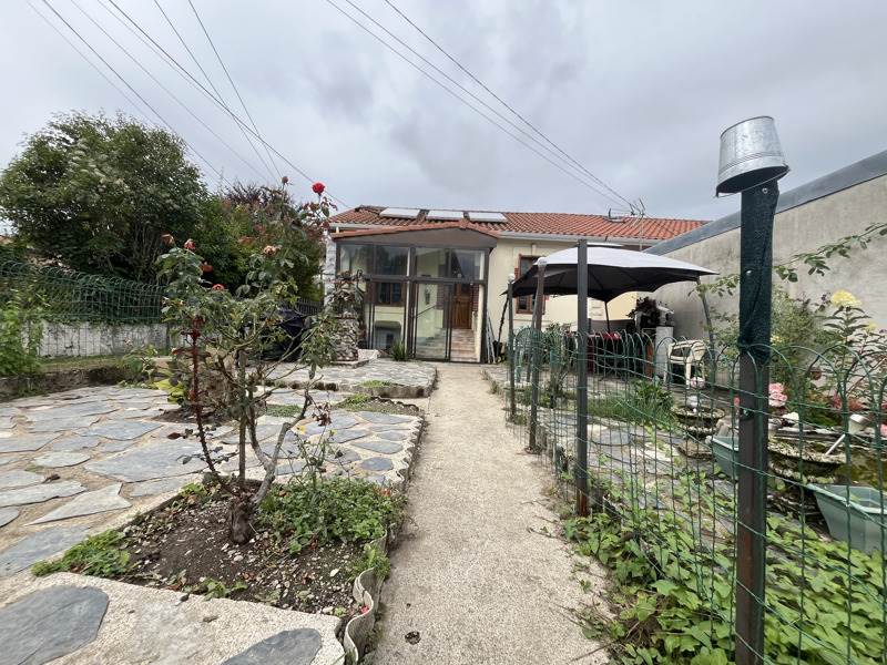 Maison  - 4 pièces    - 88 m² - LAVELANET (09)