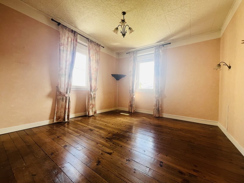 Maison  - 4 pièces    - 123 m² - VILLENEUVE D OLMES (09)