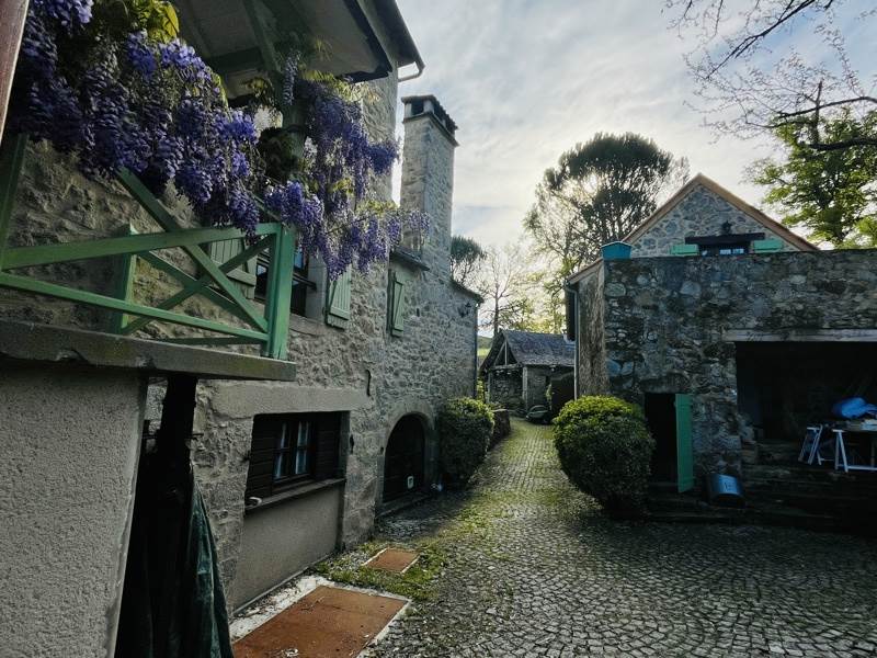 Vente Maison LA FOUILLADE - 8 pièces -320 m² - (12270)