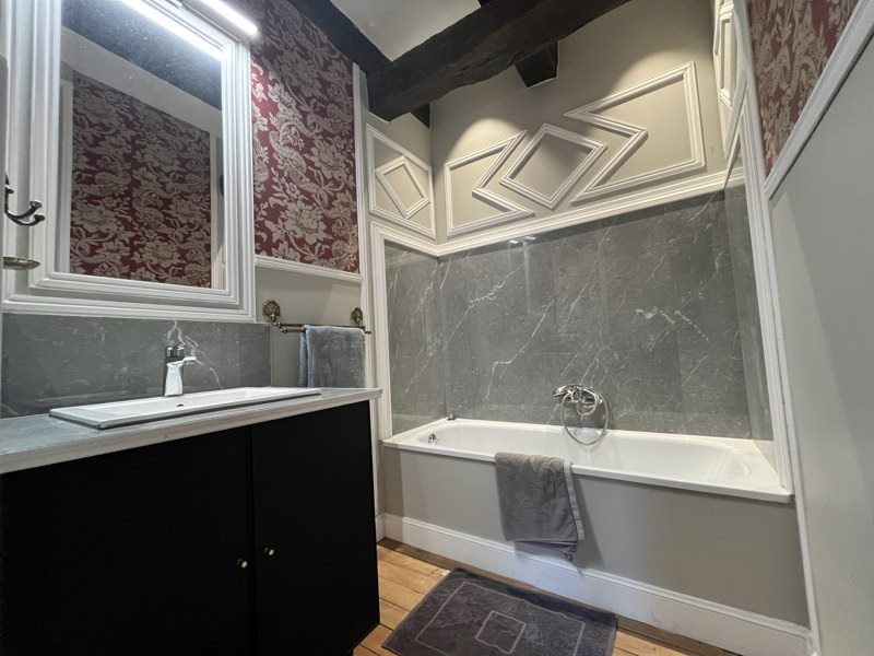 Vente Maison VILLEFRANCHE DE ROUERGUE - 7 pièces -183 m² - (12200)