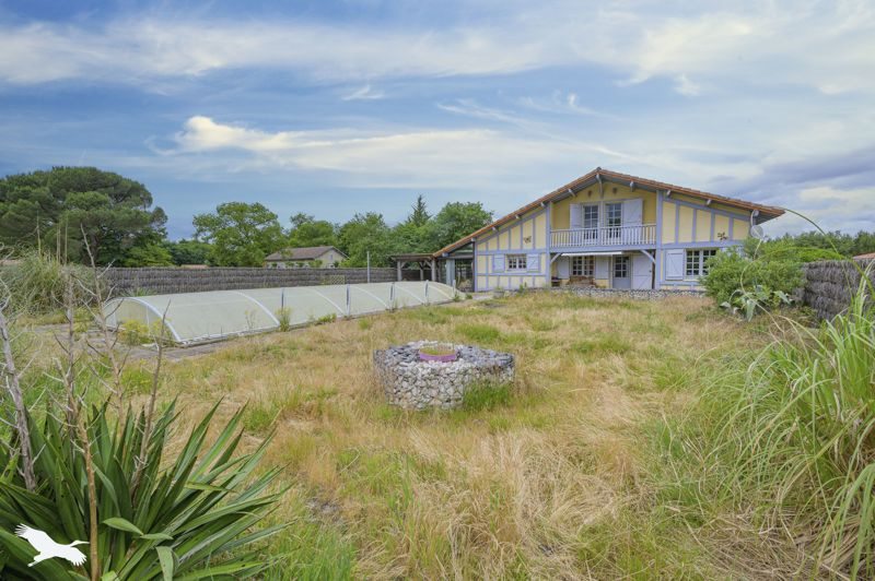 Vente Maison COMMENSACQ - 6 pièces -180 m² - (40210)