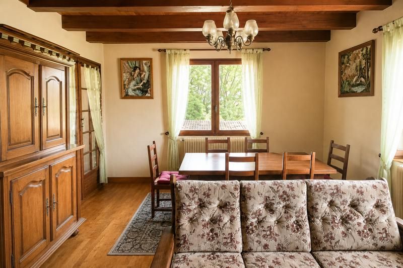 Vente Maison MONTMURAT - 4 pièces -76 m² - (15600)