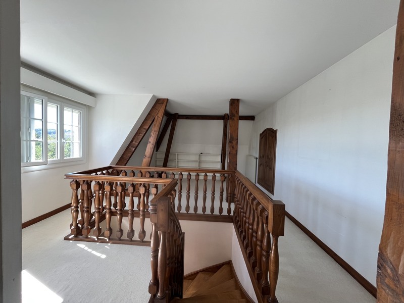 Vente Maison Saint-Étienne-de-Maurs - 7 pièces -196 m² - (15600)