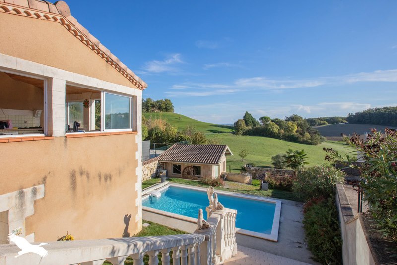 Vente Maison ROQUELAURE - 7 pièces -195 m² - (32810)