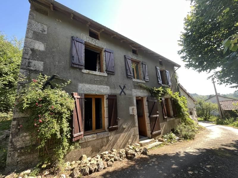 Vente Maison MONTBOUCHER - 5 pièces -110 m² - (23400)